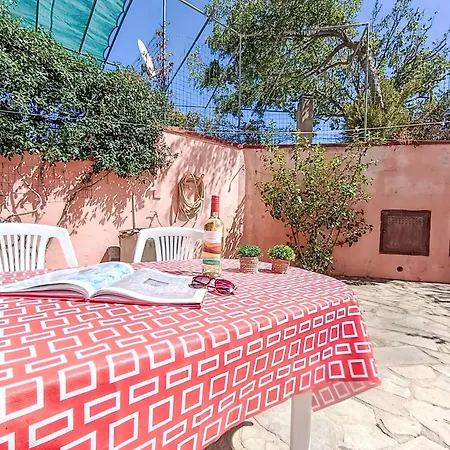 Resi By Interhome تانايونيلا